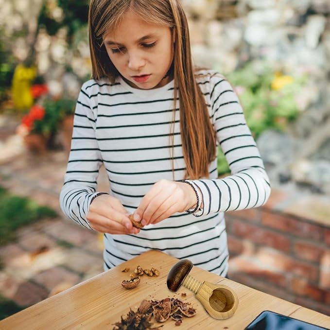 Amazon｜胡桃割り器くるみ割り器ナッツ 砕く木製 殻割り キノコ
